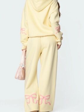 Edikted SET - Wide-Leg Pants with Pink Bows with matching hoodie